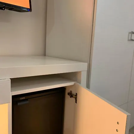 Aquarama & *