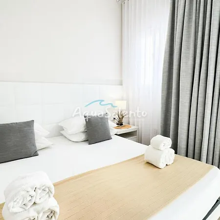 Aquarama & Oda ve Kahvaltı 4*